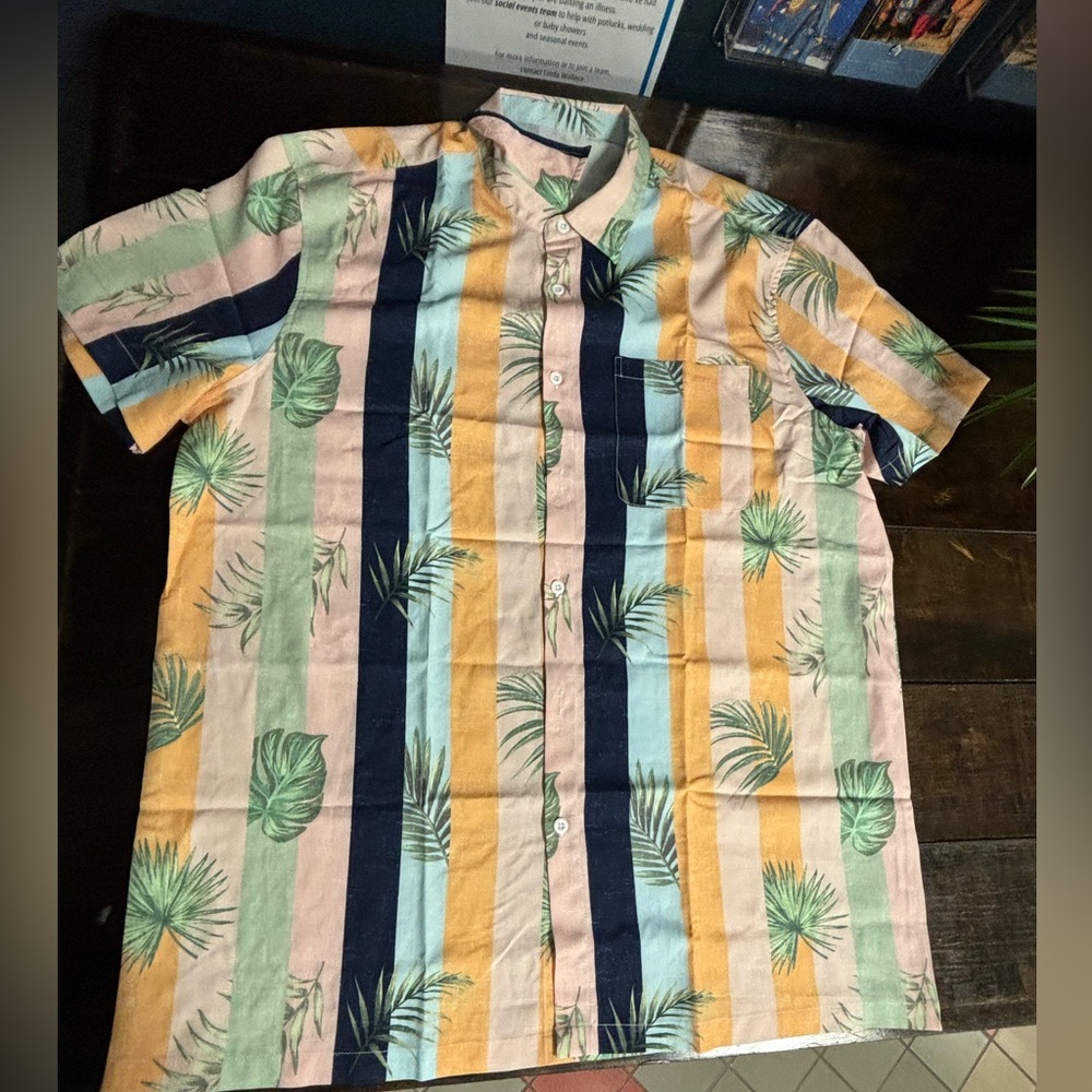 Men's Button Up Shirt Size Large